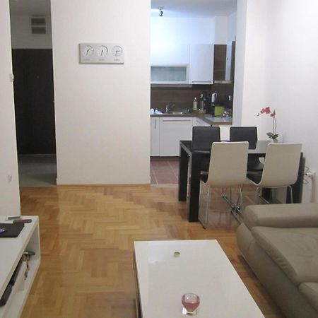 65 Square Meters Designer Apartment In Heart Of City - River View ! Park For Free Ni Exteriör bild