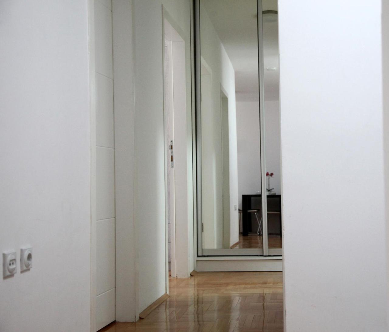 65 Square Meters Designer Apartment In Heart Of City - River View ! Park For Free Ni Exteriör bild