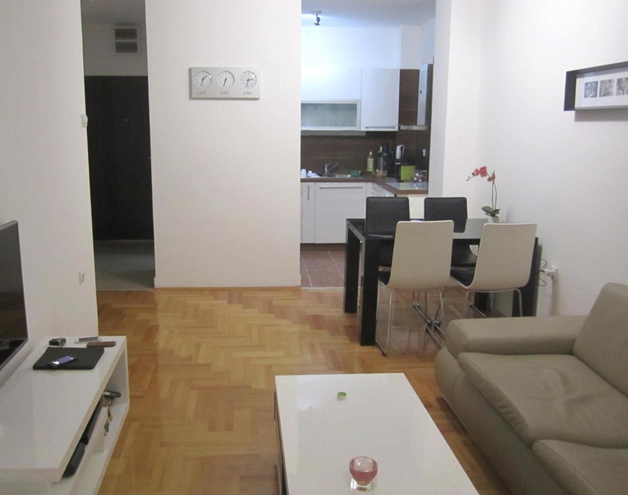 65 Square Meters Designer Apartment In Heart Of City - River View ! Park For Free Ni Exteriör bild