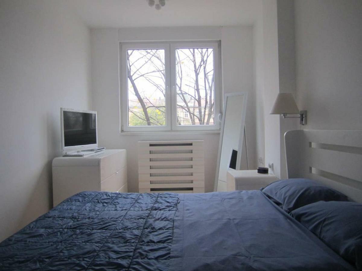 65 Square Meters Designer Apartment In Heart Of City - River View ! Park For Free Ni Exteriör bild