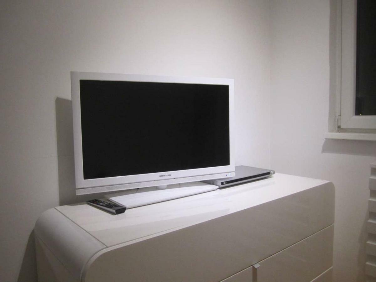 65 Square Meters Designer Apartment In Heart Of City - River View ! Park For Free Ni Exteriör bild