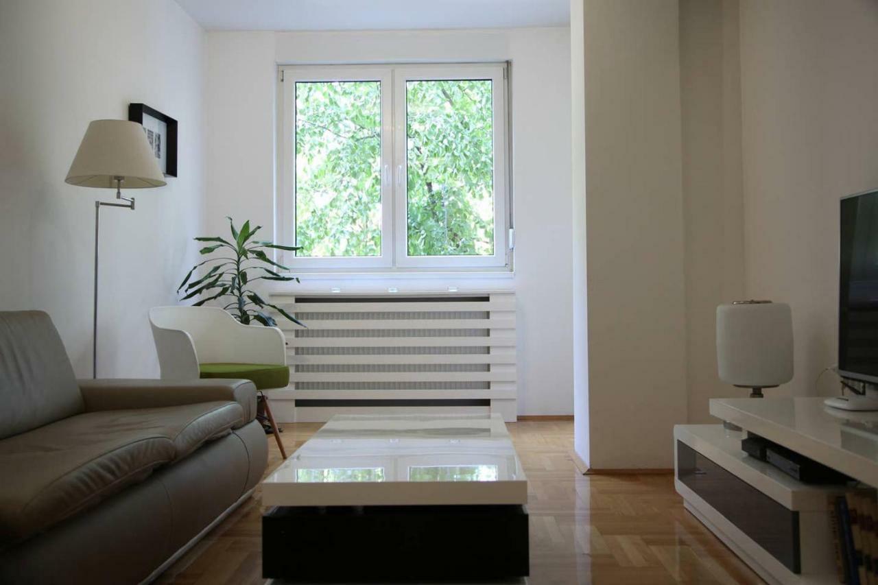 65 Square Meters Designer Apartment In Heart Of City - River View ! Park For Free Ni Exteriör bild