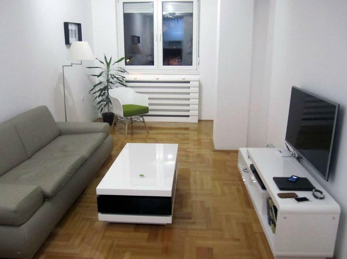 65 Square Meters Designer Apartment In Heart Of City - River View ! Park For Free Ni Exteriör bild