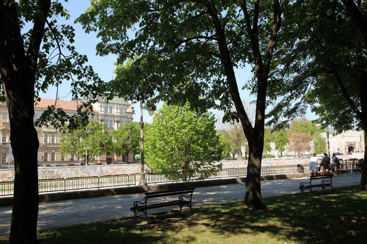65 Square Meters Designer Apartment In Heart Of City - River View ! Park For Free Ni Exteriör bild