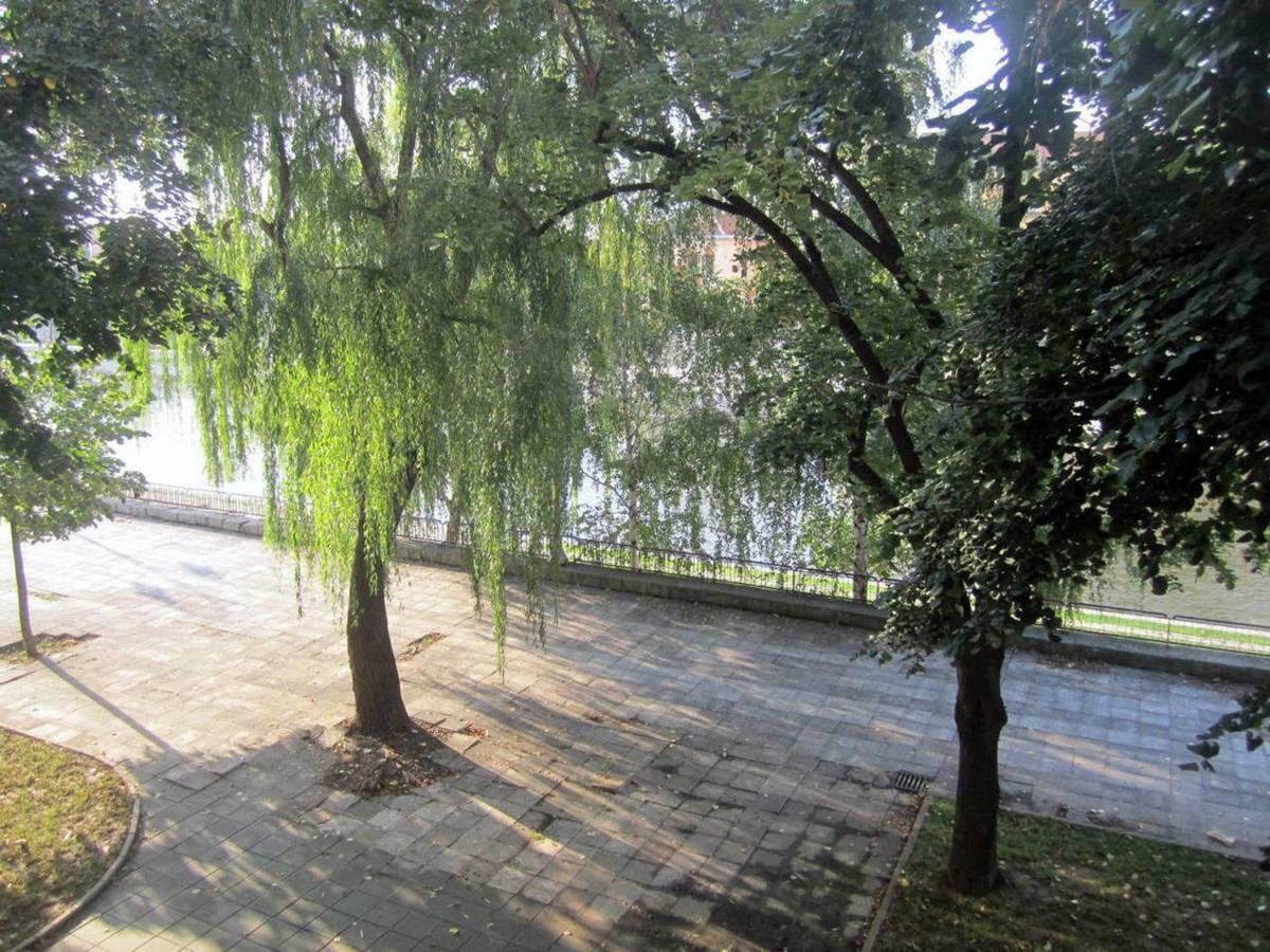65 Square Meters Designer Apartment In Heart Of City - River View ! Park For Free Ni Exteriör bild