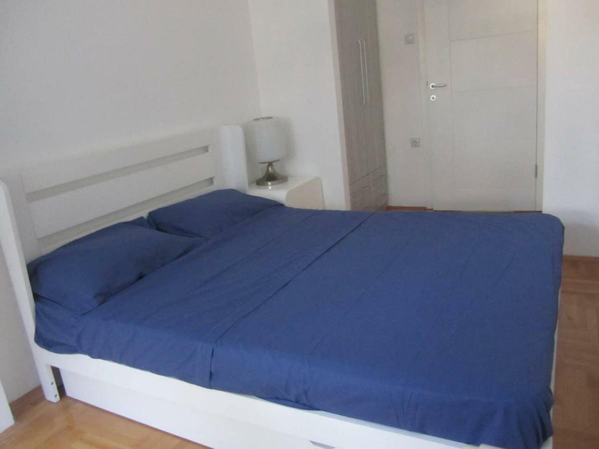 65 Square Meters Designer Apartment In Heart Of City - River View ! Park For Free Ni Exteriör bild